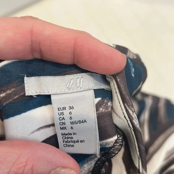 H&M wild floral printed dress size 6 in great condition! - Picture 13 of 14